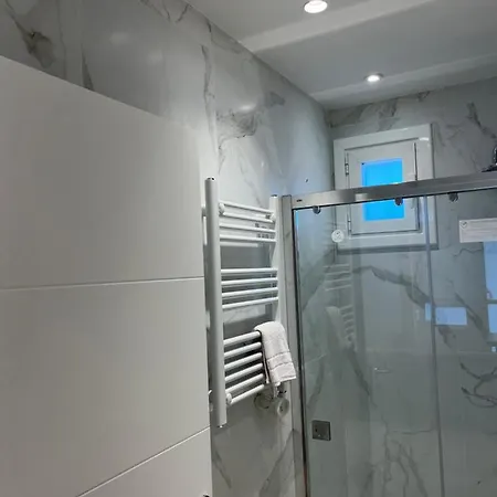 Apartment Anzaran *